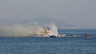 Alanya'da tura çıkan lüks yat yandı