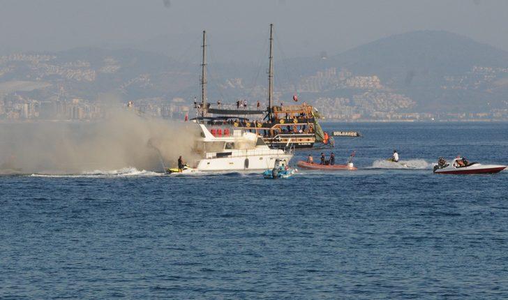 Alanya'da tura çıkan lüks yat yandı G2
