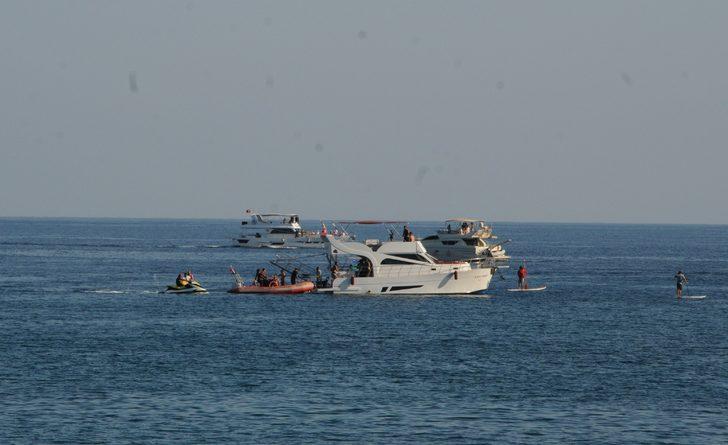 Alanya'da tura çıkan lüks yat yandı G3