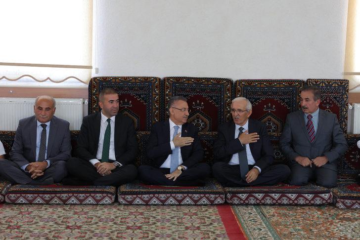 Cumhurbaşkanı Yardımcısı Oktay, Sivas'ta Alibaba Cemevi'ni ziyaret etti G5