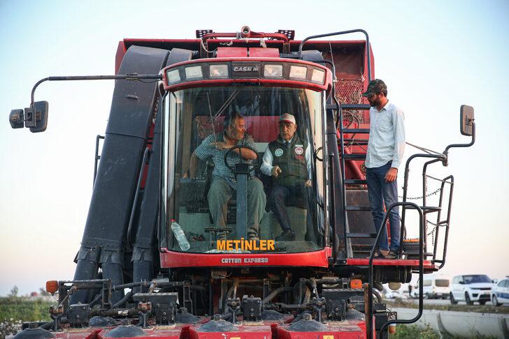 Tarım ve Orman Bakanı Vahit Kirişci, Adana'da pamuk hasat etti: G4