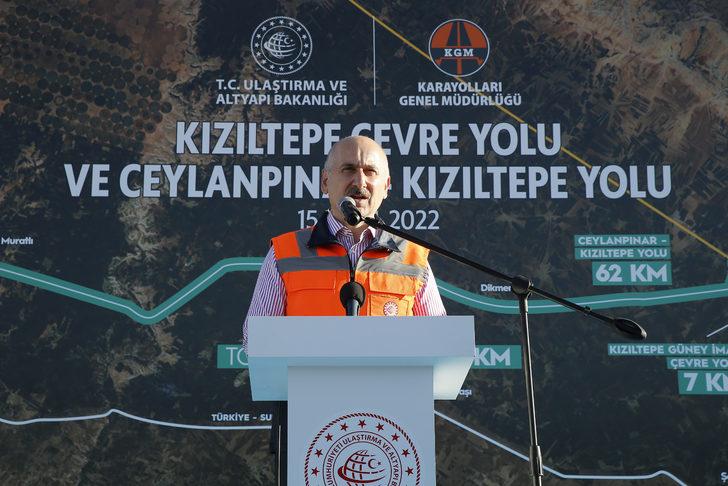 Ulaştırma ve Altyapı Bakanı Karaismailoğlu, Mardin'de yol incelemesinde konuştu: G1