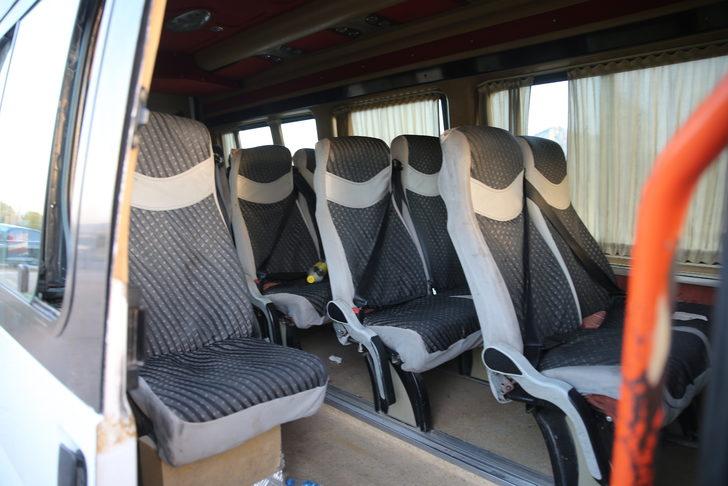 Tokat'ta servis minibüsüyle kamyonet çarpıştı, 11'i öğrenci 14 kişi yaralandı G3