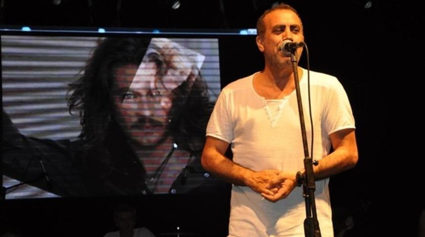 Haluk Levent'ten Barış Akarsu'yu anma konseri