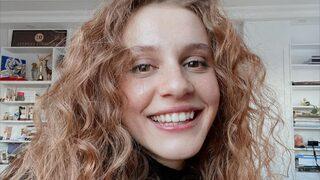 Menajerimi Ara'nın Dicle'si Ahsen Eroğlu beyaz bikinisiyle olay yarattı! 