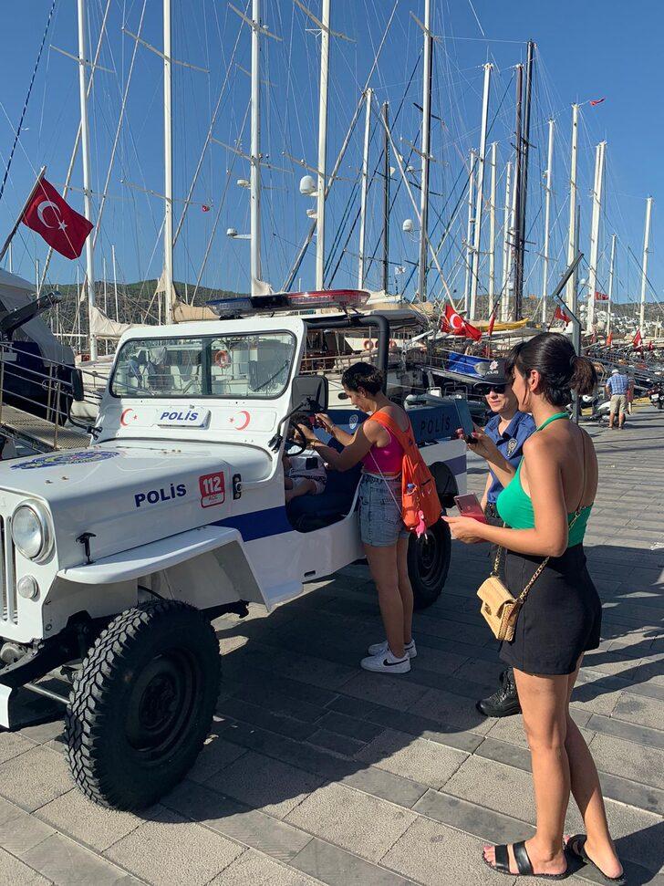 1954 model araç, yenilenerek Bodrum'da turizm polisinin hizmetine verildi G3
