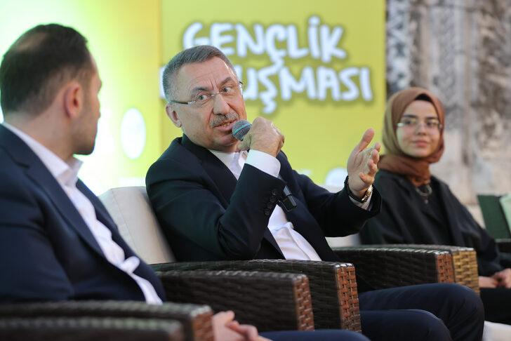 Cumhurbaşkanı Yardımcısı Oktay, Sivas'ta gençlerle buluştu: G4