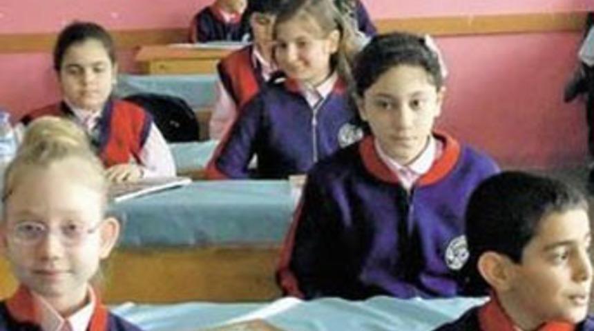 Kur'an dersinde abdest yok, baş&ouml;rt&uuml;s&uuml; se&ccedil;meli