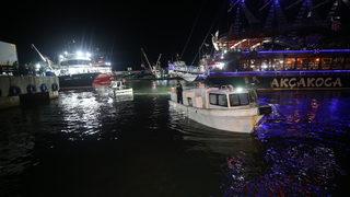 Batı Karadeniz'de palamut, balıkçıların yüzünü güldürdü