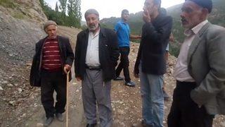 Siirt'te mezarlıklar kayınca iskeletler yola saçıldı