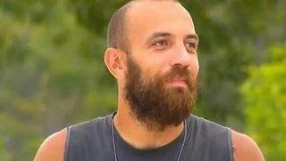 Survivor Sercan Yıldırım'ın eşi Nihan bilardo masasına çıkıp amuda kalktı! Yürekleri ağza getirdi