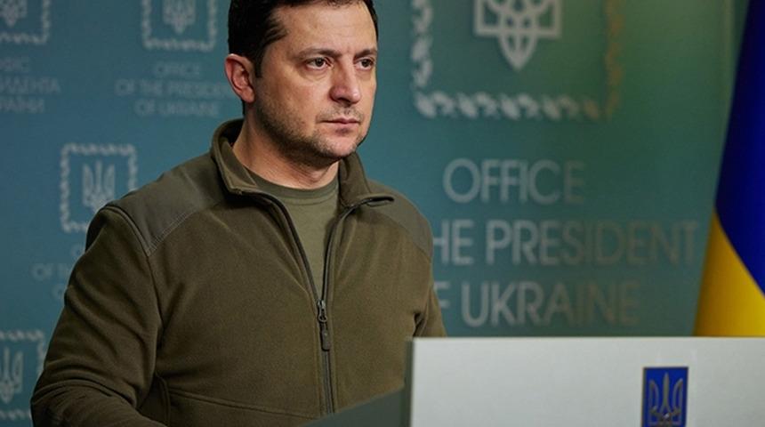 Son dakika: Ukrayna Devlet Başkanı Zelenskiy duyurdu! Rusya'dan geri alınan kentte toplu mezar bulundu