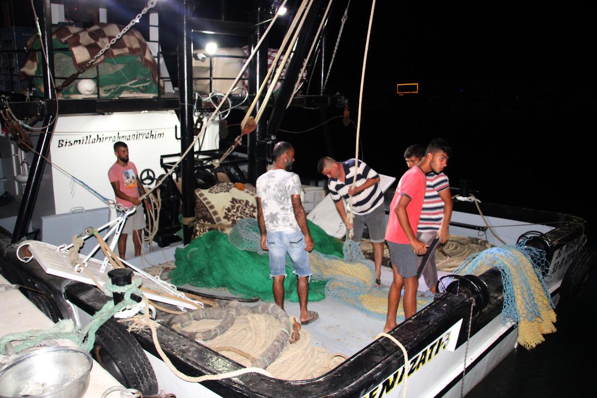 Mersinli balık&ccedil;ılar "vira bismillah" dedi