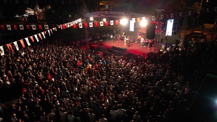 Ahmet Şafak Manisa'da konser verdi G1