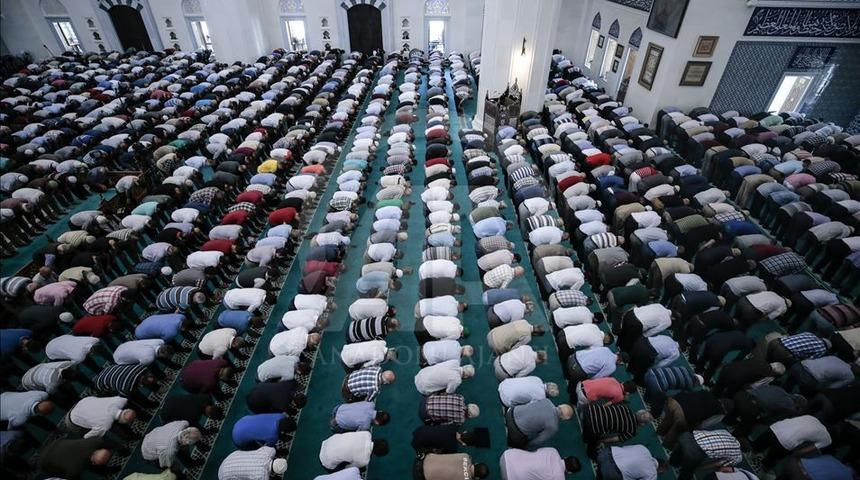 Cuma namazı nasıl kılınır, kaç rekat? Diyanet İşleri Başkanlığı'na göre eksiksiz ve doğru cuma namazı kılınışı!