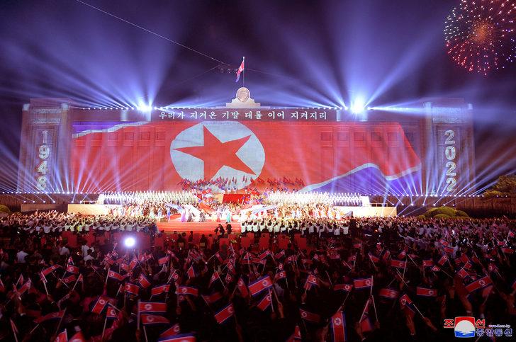 Kim Jong-un'un en yakınında! 'Gizemli kadın' merak konusu oldu... Dünya medyası onun peşinde G4