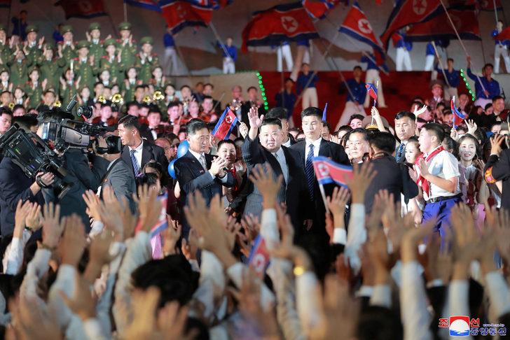 Kim Jong-un'un en yakınında! 'Gizemli kadın' merak konusu oldu... Dünya medyası onun peşinde G5