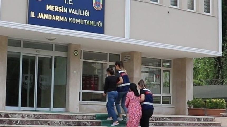 Mersin'de terör örgütü YPG/PKK operasyonunda 2 zanlı yakalandı