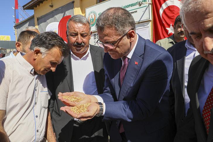 Van'da çiftçilere sertifikalı tohum desteği verildi G3