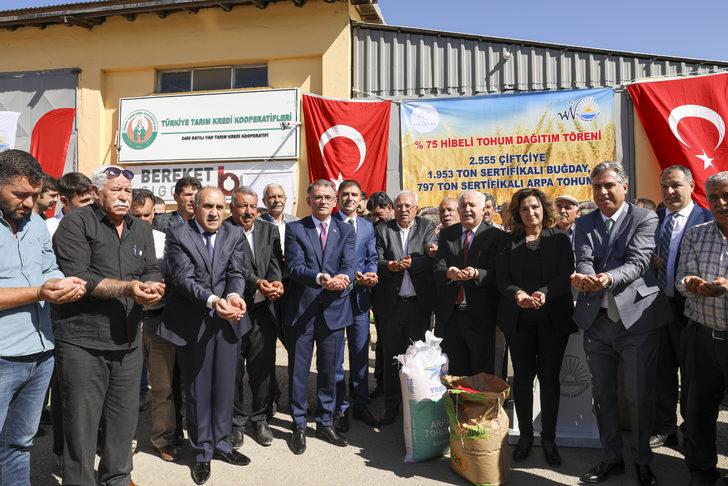 Van'da çiftçilere sertifikalı tohum desteği verildi G5
