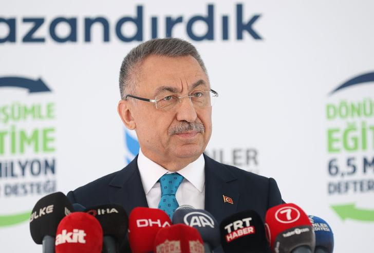 Cumhurbaşkanı Yardımcısı Oktay, Esenler'de defter dağıtım töreninde konuştu: G2