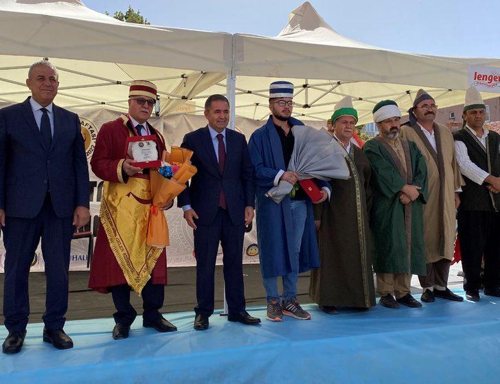 Kırşehir'de ilin Ahisi, kalfası ve çırağına "Ahi duası" ile ödülleri verildi G2