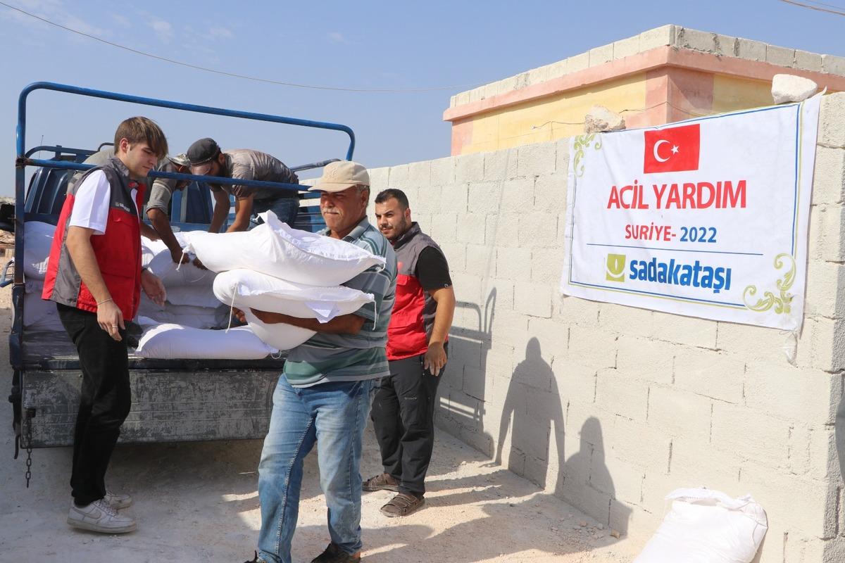 Sadakataşı Derneğinden İdlib'e yardım