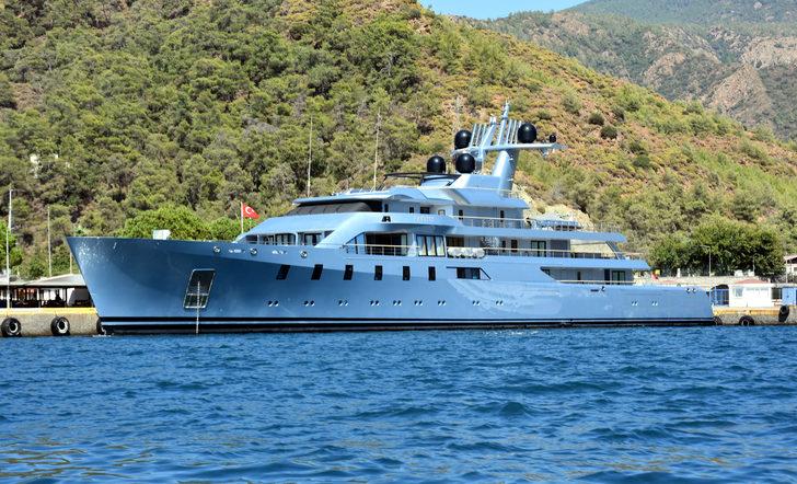 Marmaris Körfezi'nde mega yat trafiği sürüyor G5