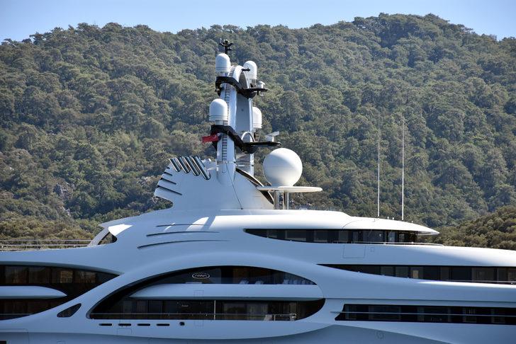 Marmaris Körfezi'nde mega yat trafiği sürüyor G4