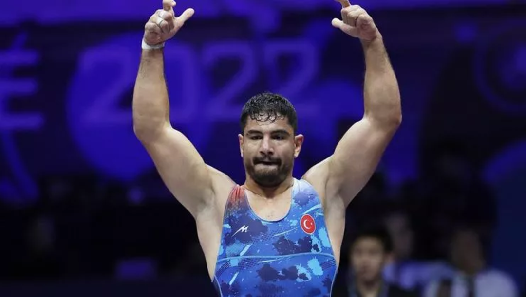 Taha Akg&uuml;l final ma&ccedil;ı hangi kanalda yayınlanacak? D&uuml;nya G&uuml;reş Şampiyonası Taha Akg&uuml;l final ma&ccedil;ı ne zaman, saat ka&ccedil;ta?