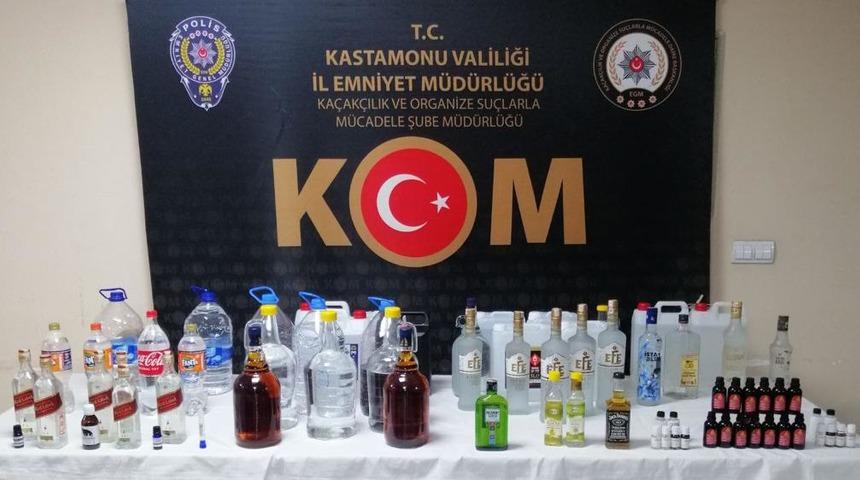 Kastamonu'da düzenlenen sahte içki operasyonunda 5 zanlı yakalandı