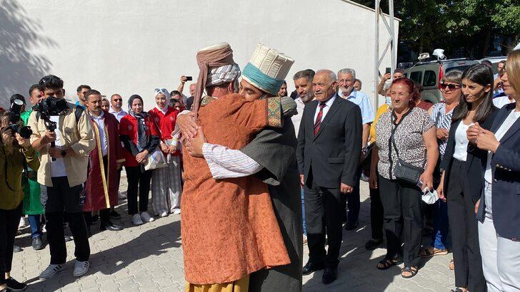 Kırşehir'de Ahi Evran Veli ile Hacı Bektaş Veli'nin 13. yüzyıldaki buluşması canlandırıldı G2