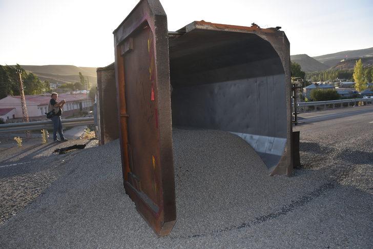 Kars'taki trafik kazasında 1 kişi hayatını kaybetti, 1 kişi yaralandı G4