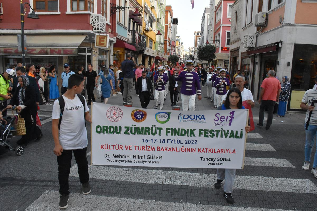 Ordu'da, Z&uuml;mr&uuml;t Fındık Festivali başladı