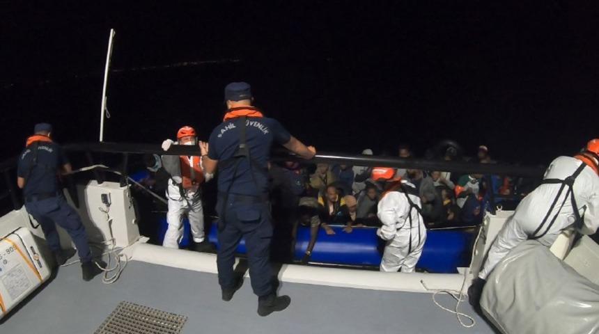 Aydın'da geri itilen 33 düzensiz göçmen kurtarıldı, 52 göçmen yakalandı