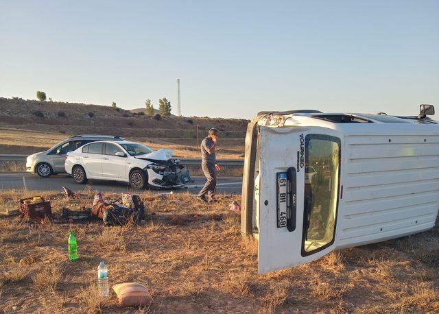Sivas’ta iki aracın karıştığı kazada 4 kişi yaralandı