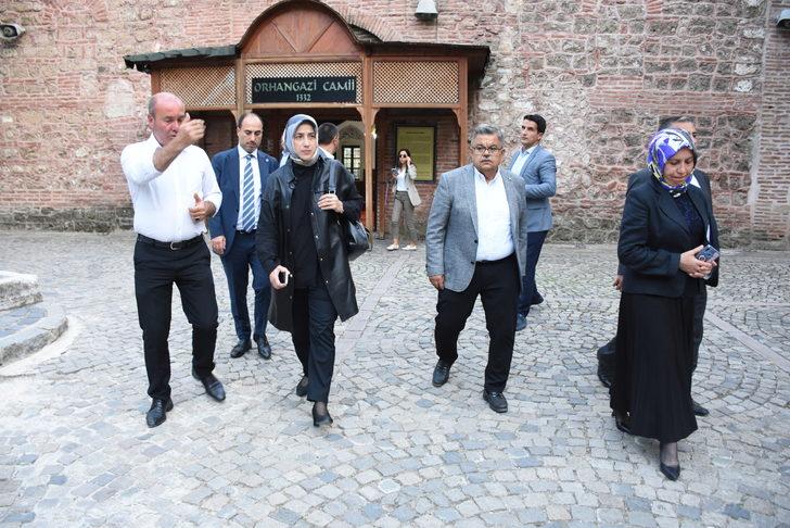 AK Parti Genel Başkan Yardımcısı Özlem Zengin, Şeyh Edebali Türbesi'ni ziyaret etti G3