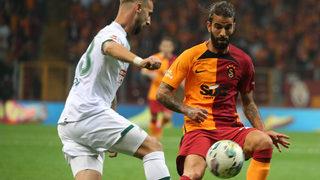 Galatasaray Konyaspor'u 2-1 ile geçti! Aslan maç fazlasıyla lider