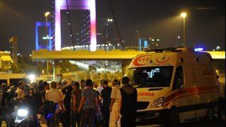 Boğaz Köprüsü'nde tank atışı: 3 yaralı