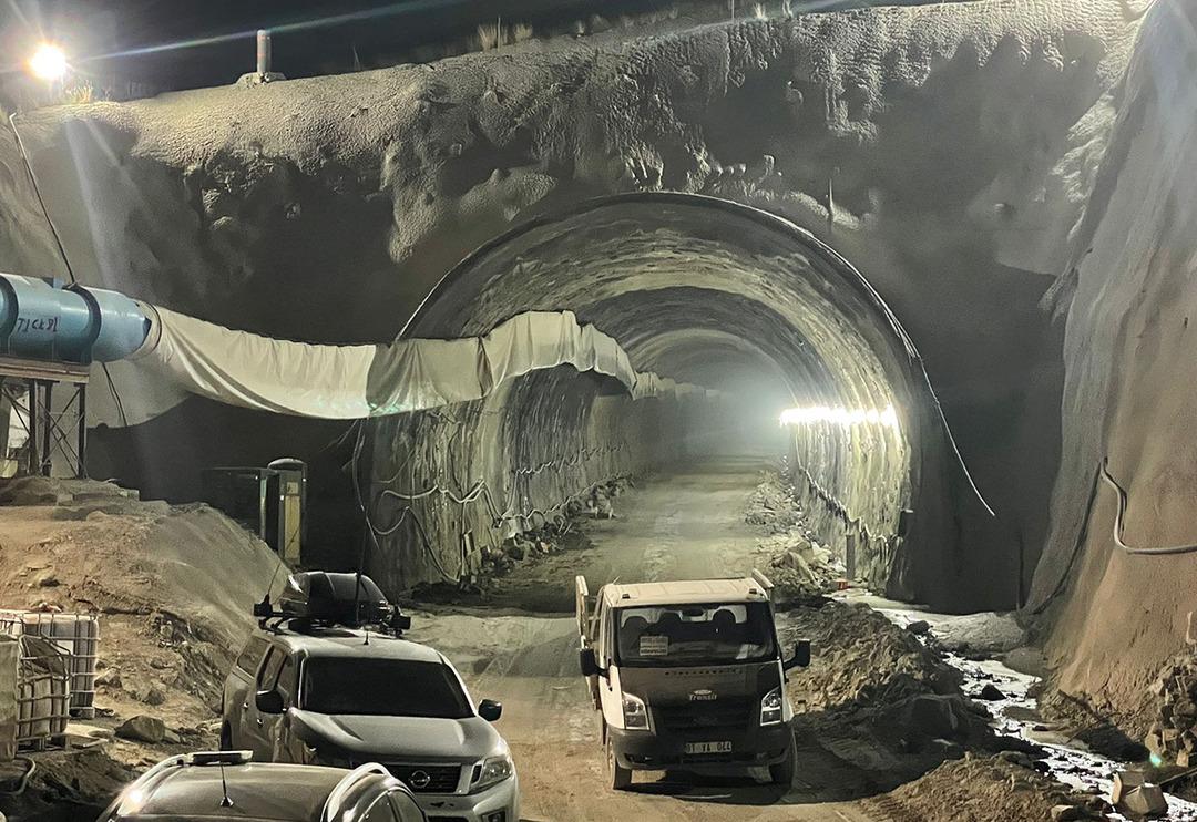 Son dakika: Van'daki t&uuml;nel inşaatında g&ouml;&ccedil;&uuml;k yaşandı! Acı haber geldi... İki iş&ccedil;i hayatını kaybetti