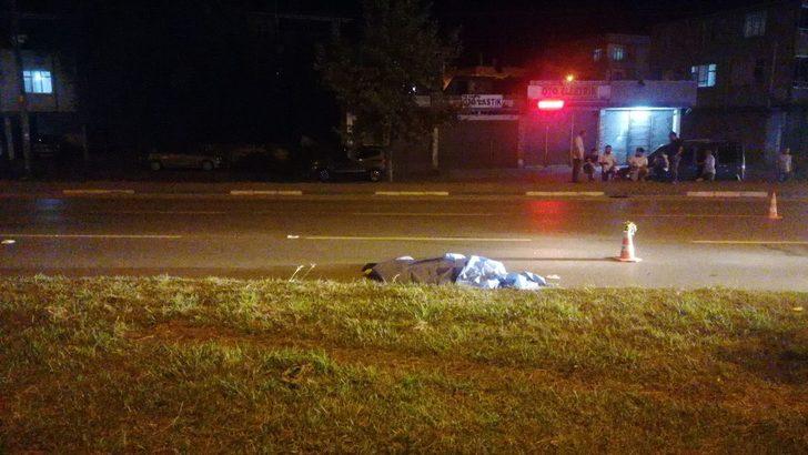 Samsun'da otomobilin çarptığı anne ile oğlu öldü G5