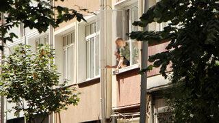 İstanbul göbeğinde hareketli saatler! Annesini rehin aldı