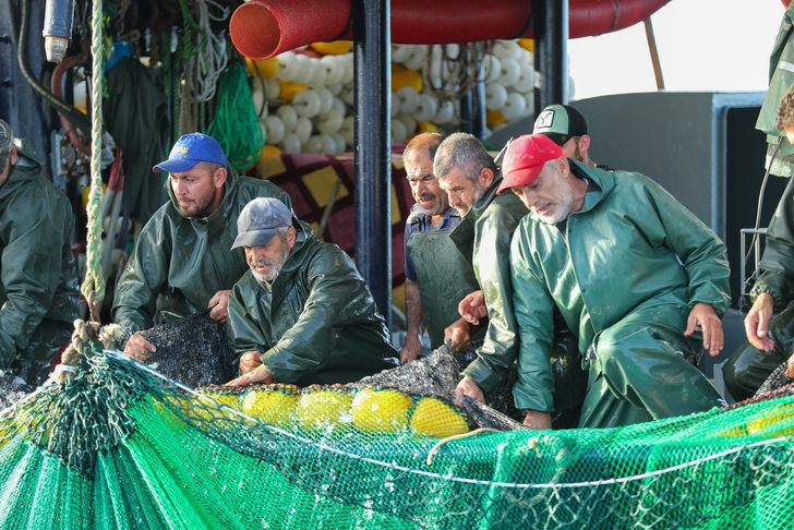 Balıkçıların palamut mesaisi sürüyor G4