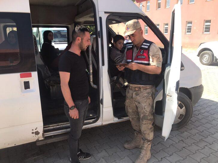 Van'da jandarma 1035 personelle okulların çevresini denetledi G2