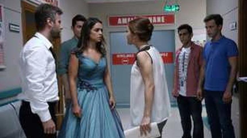 Kırgın &Ccedil;i&ccedil;ekler 52.B&ouml;l&uuml;m Fragmanı 26 Eyl&uuml;l Tanıtımı Heyecan Dorukta