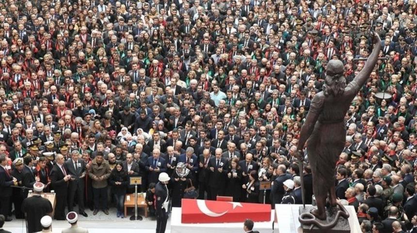 Savcı Mehmet Selim Kiraz için Çağlayan Adliyesi'nde tören düzenlendi