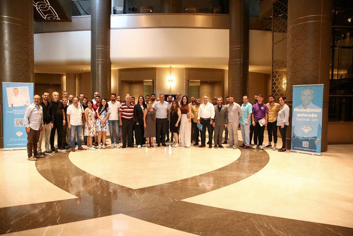 TÜRSAB Başkanı Bağlıkaya, Adana'da seyahat acentelerinin temsilcileriyle buluştu G3