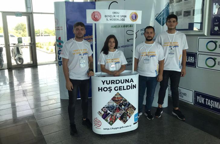 Ordu'ya gelen üniversite öğrencileri görevlilerce karşılanıyor G3