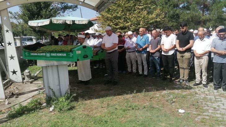 Samsun'daki trafik kazasında hayatını kaybeden anne ile oğlunun cenazeleri defnedildi G2