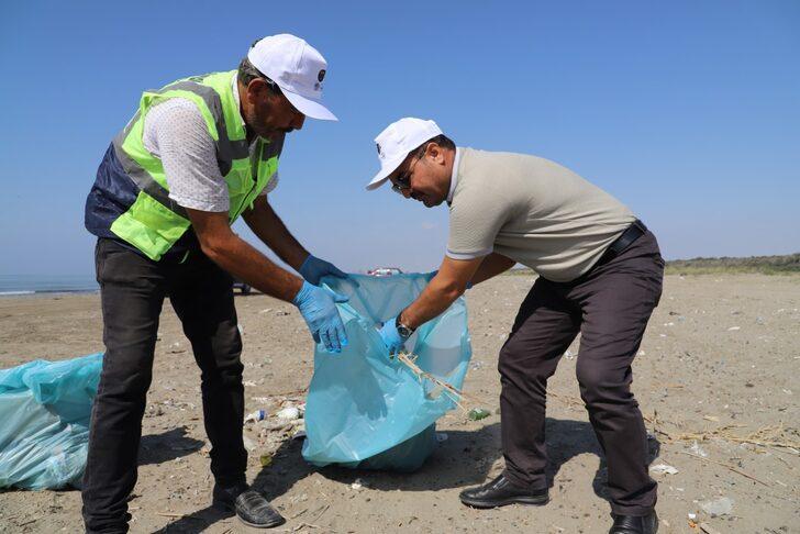 Mersin'de deniz kaplumbağalarının yuvalama alanları temizlendi G2